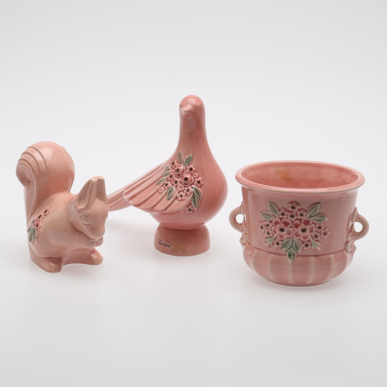 ROSA LJUNG, ytterfoder, ekorre, och fågel.