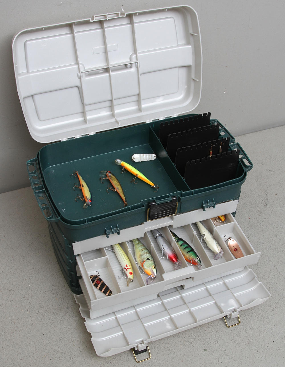 DRAGLÅDA, Plano, 19 wobblers/skeddrag följer.