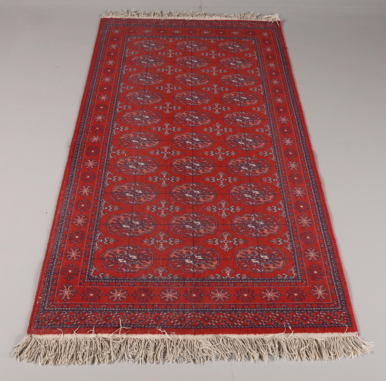ORIENTALISK MATTA. Märkt Täbris.