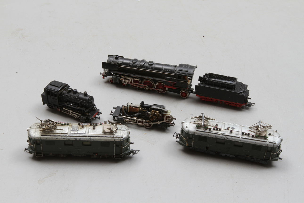 MODELLTÅG MÄRKLIN lok RE800, RES800, F800, CM800.