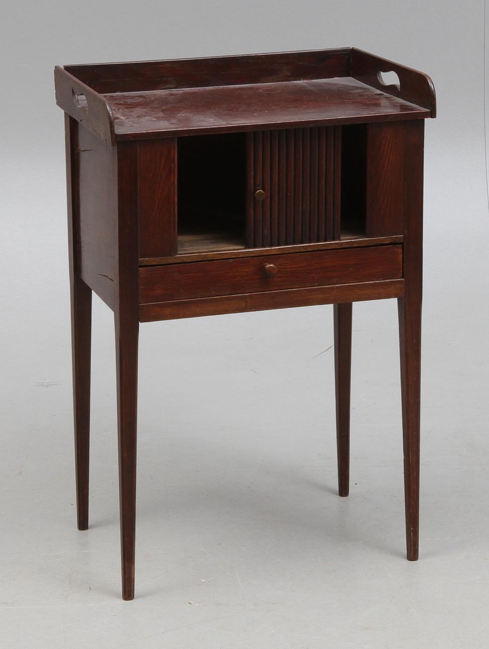 POTTSKÅP, engelsk stil, 1900-tal.