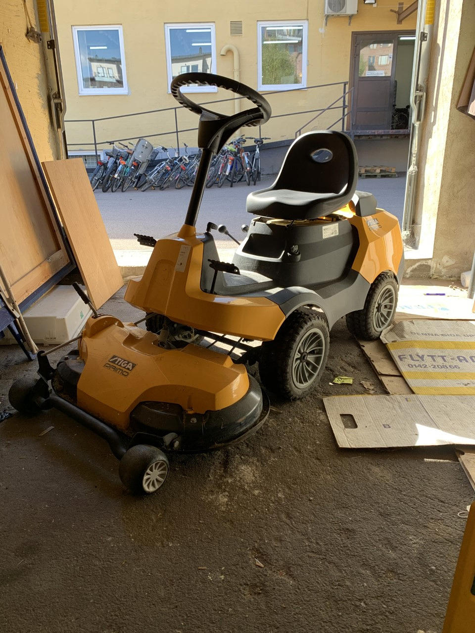 AUFSITZ-RASENMÄHER, Stiga Primo.