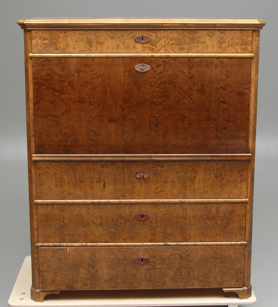 CHIFFONJÉ, 1800-tal.