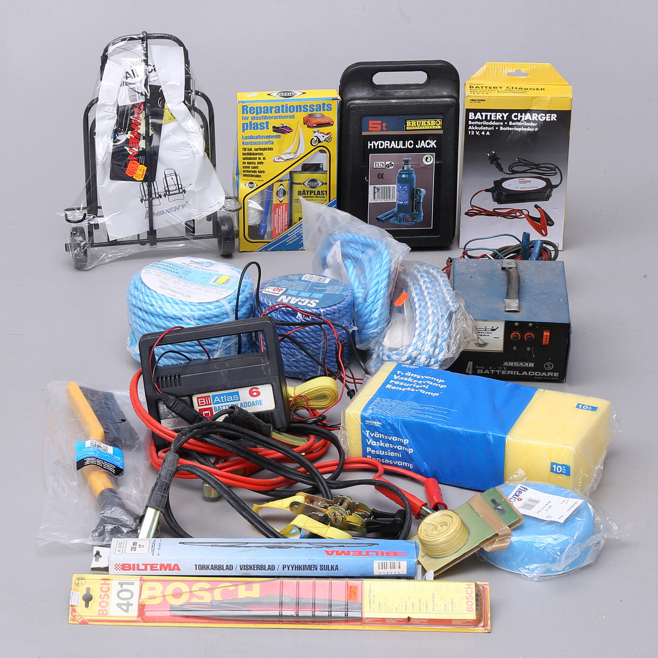 BILTILLBEHÖR, BAGAGEVAGN, BATTERILADDARE m m.