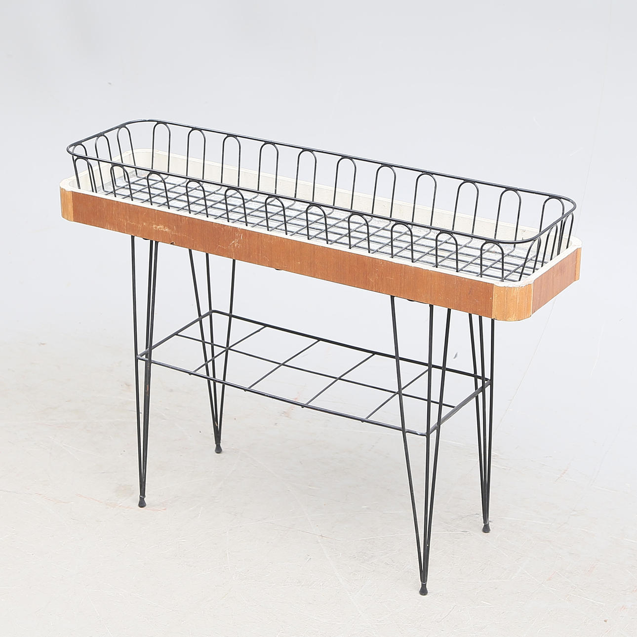 BLOMBORD, string-modell, 1900-talets mitt.