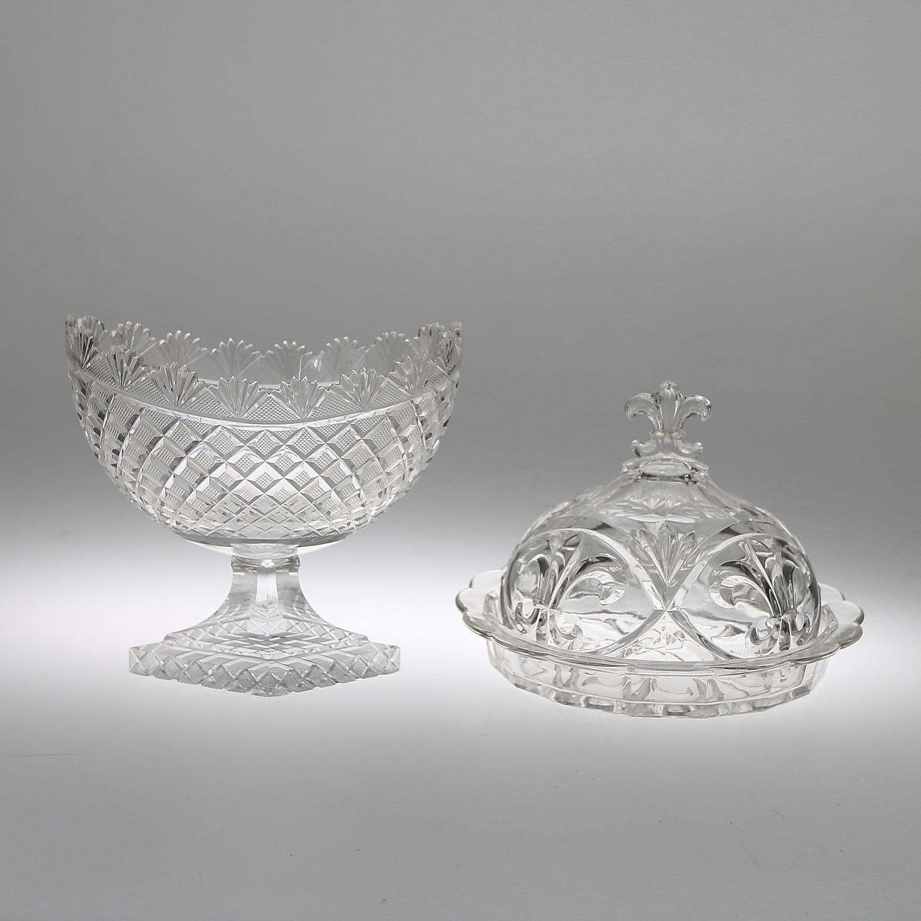 PARTI GLAS, 2 st, skål samt kupa på fat, 18/1900-tal.