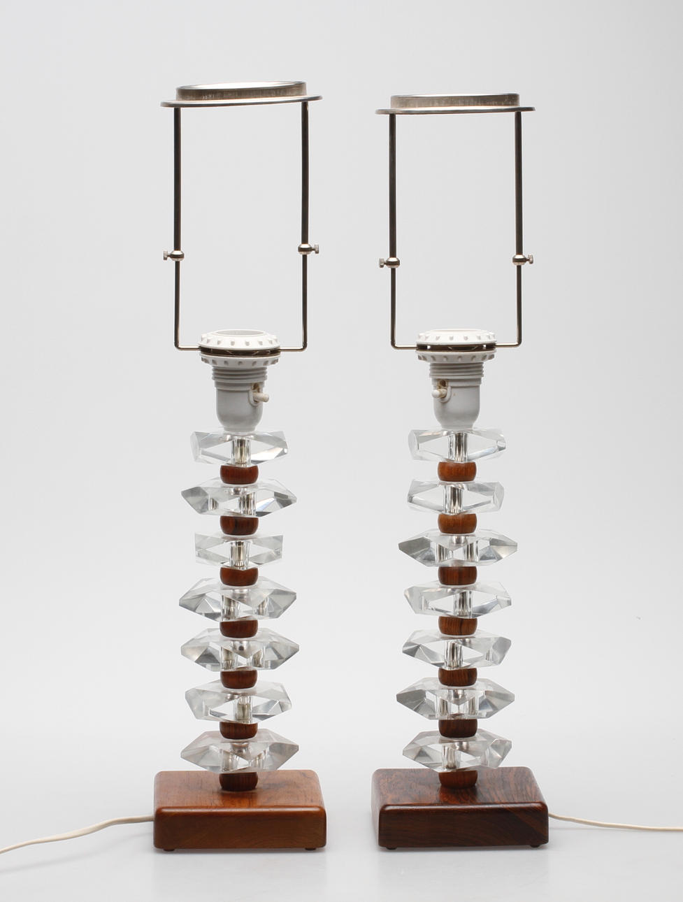 BORDSLAMPOR, ett par, glas och jakaranda, 1970-tal.