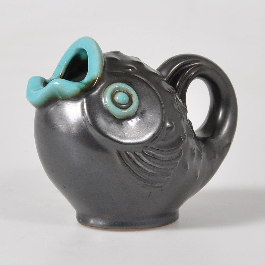 MICHAEL ANDERSEN & SØN. Krug, Fisch, Keramik.