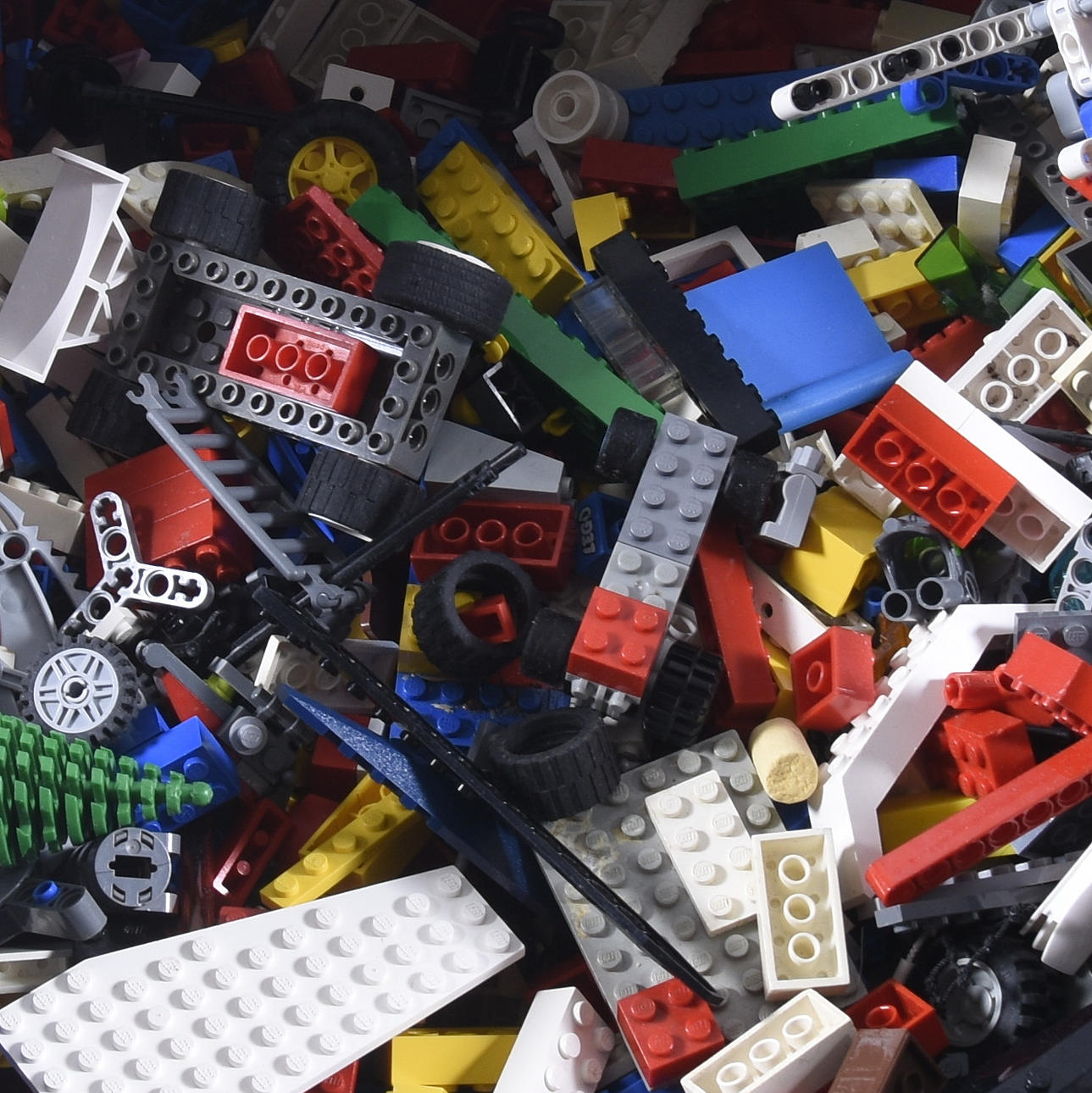 PARTI LEGO, en låda.