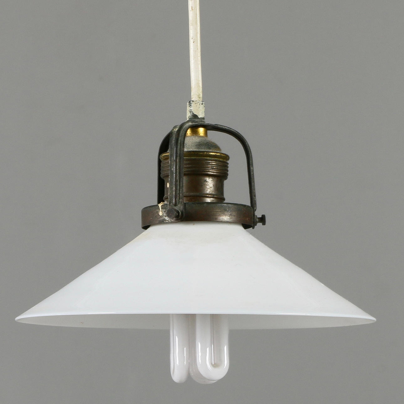 SCHUHMACHERLAMPE, Glas, 1900er Jahre.
