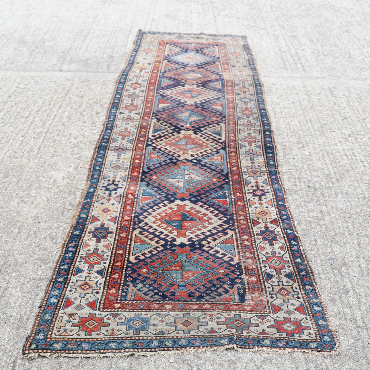 ANTIKE KAUKASISCHE KASAK DESIGN LÄUFER.