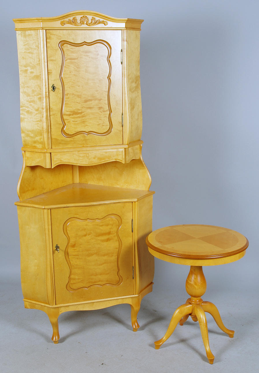 HÖRNSKÅP SAMT LAMPBORD, björk, Alsterbro Möbler.