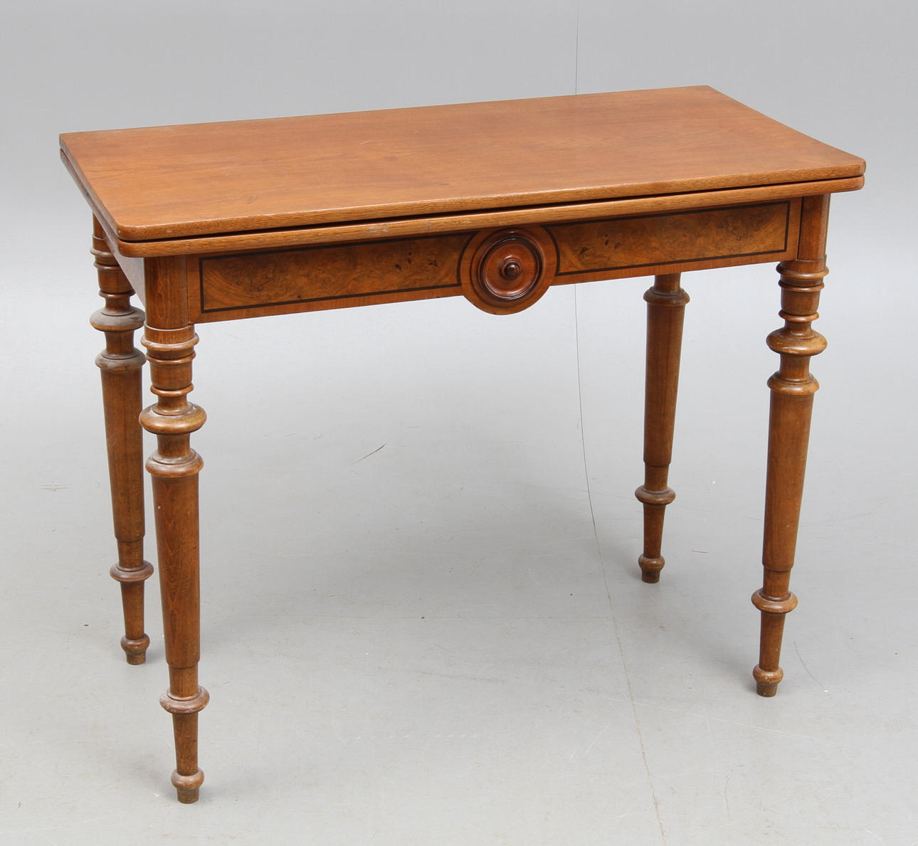 SPELBORD, omkring 1900.