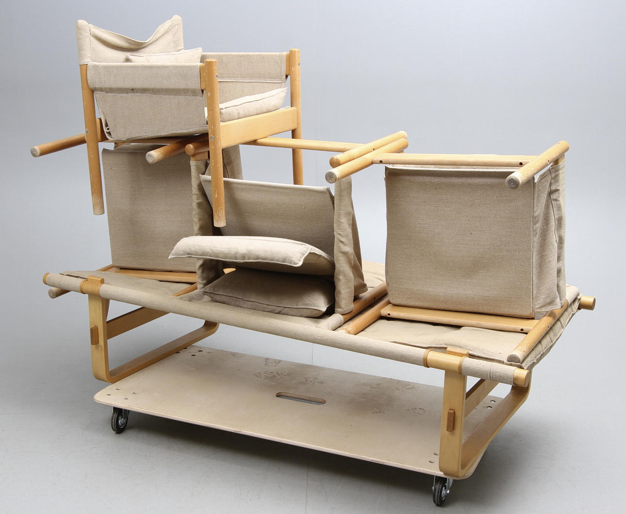 DAGBÄDD samt FÅTÖLJER, 5 delar, 1900-talets fjärde kvartal.