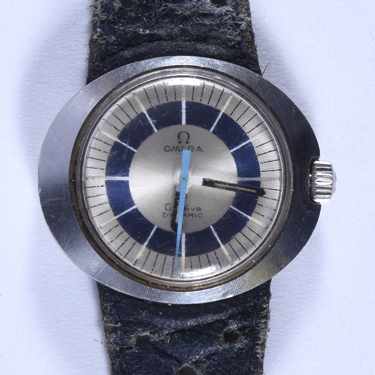 DAMENUHR, Omega Genève Dynamic.