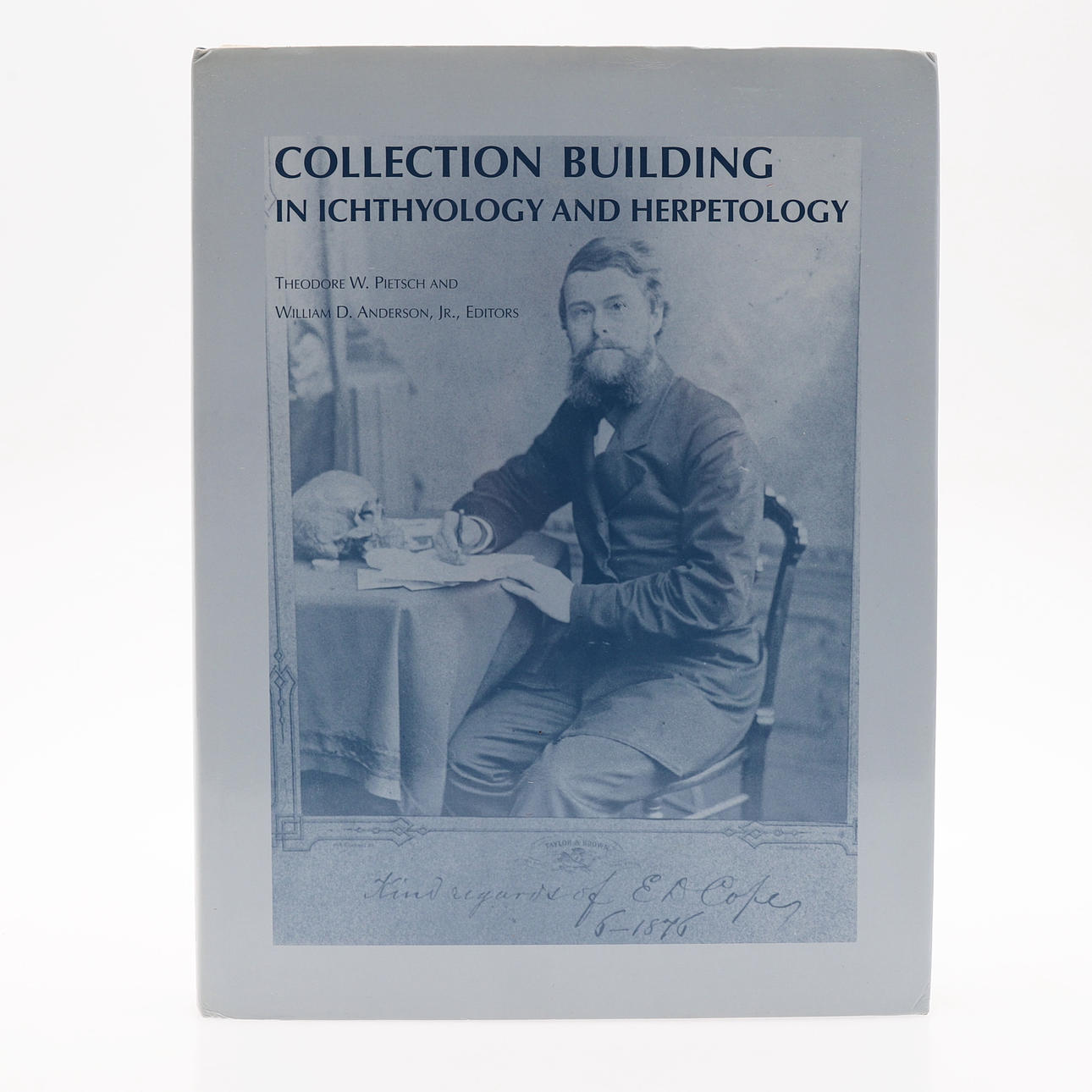 SAMMLUNGSGEBÄUDE IN ICHTHYOLOGIE UND HERPETOLOGIE.