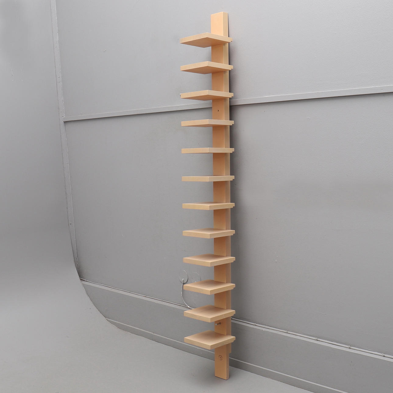 JOHN KANDELL. Væghylde, "Pilaster", Källemo.