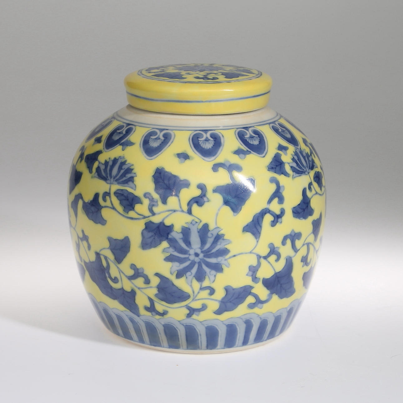 BOJAN, Kina, Qianlong Nian Zhi. 1900-talets andra hälft.