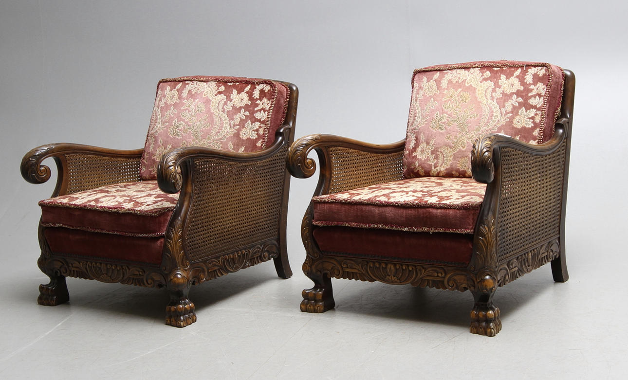 FÅTÖLJER, ett par, Chippendale stil, 1900-talets första hälft.