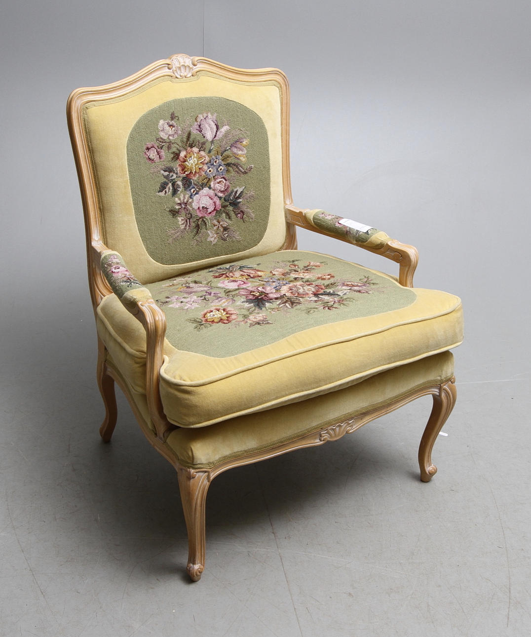 FÅTÖLJ, rokokostil, sent 1900-tal.