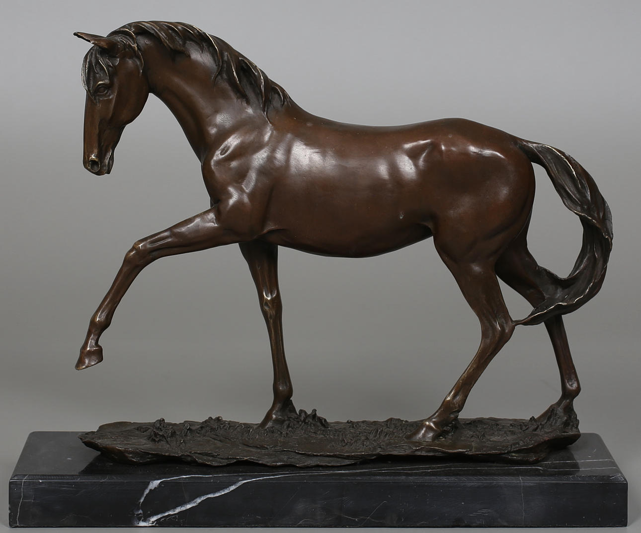 OKÄND KONSTNÄR. Häst. Brons. Osignerad.