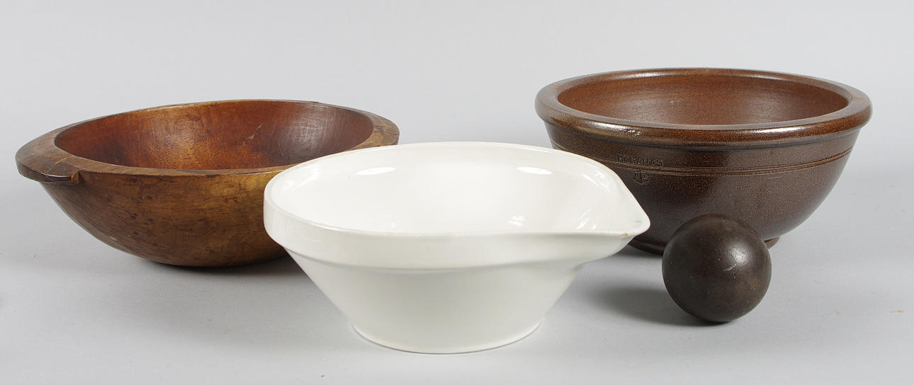 SENAPS SAMT FILBUNKSSKÅLAR, trä/porslin/keramik.