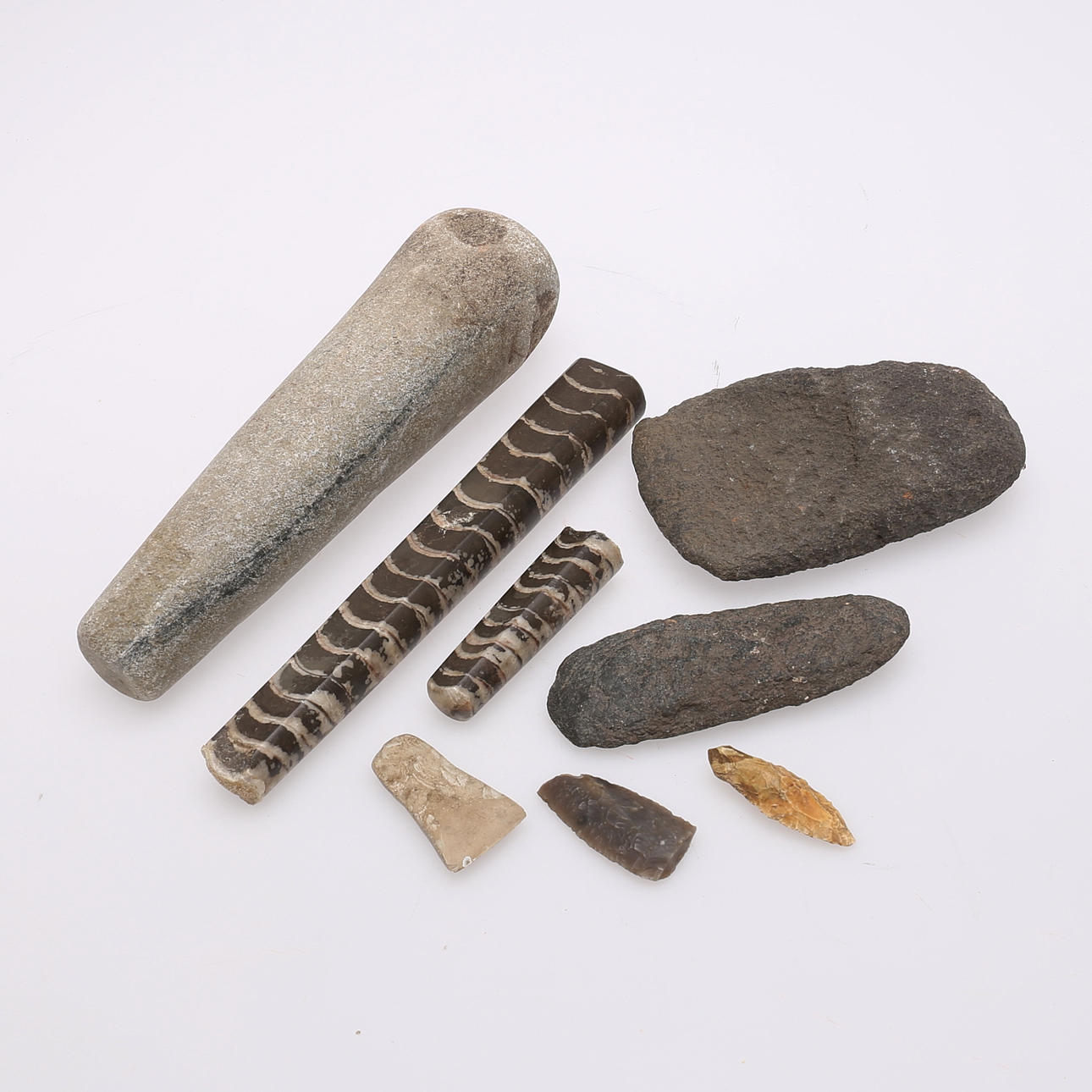 STONE COLLECTION - flint, stone axes, cross sections.