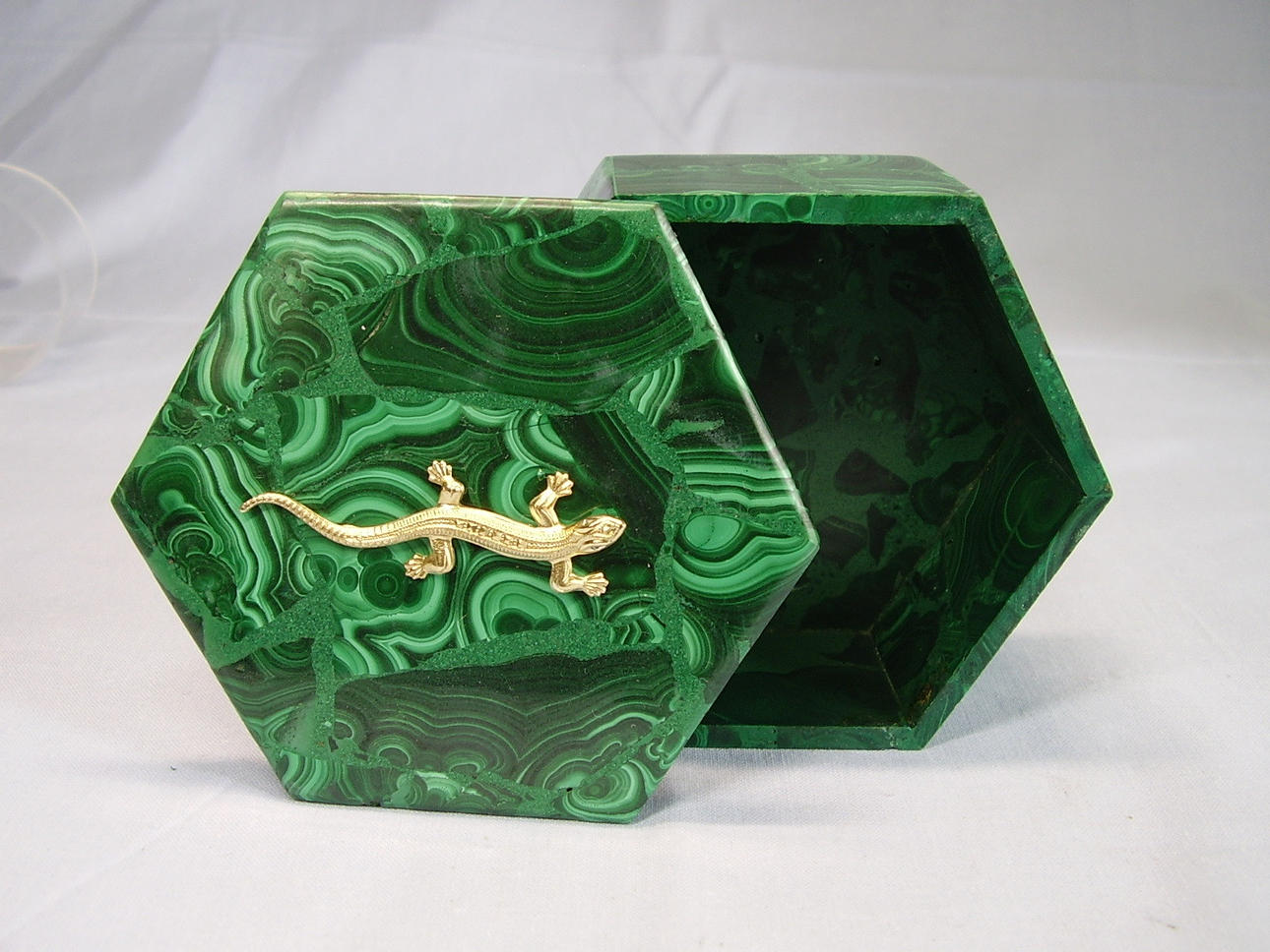 MALACHIT DOSE HEXAGONAL 1.600 ct.