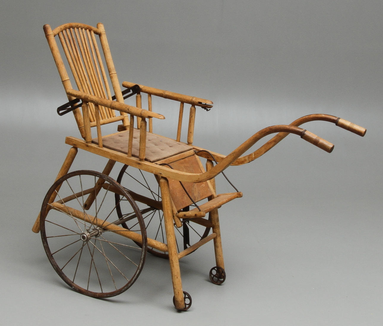 RULLSTOL, för barn, sent 1800-tal.