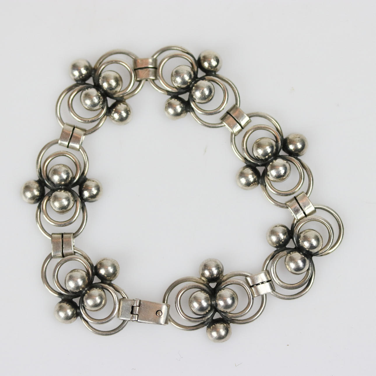 ARMBAND, silver, E. Arvig, Danmark, 1900-talets andra hälft.