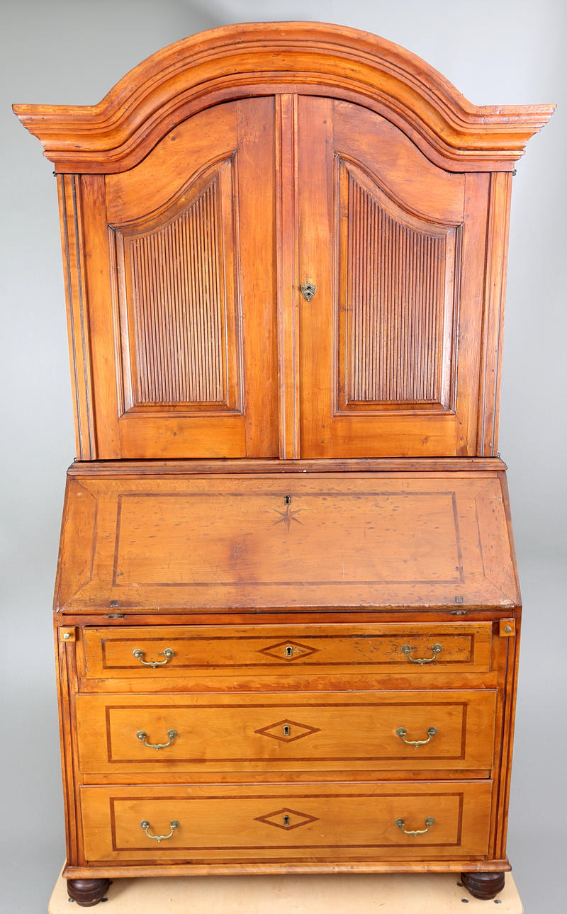 SKRIVSKÅP,1700-tal, Rokoko.