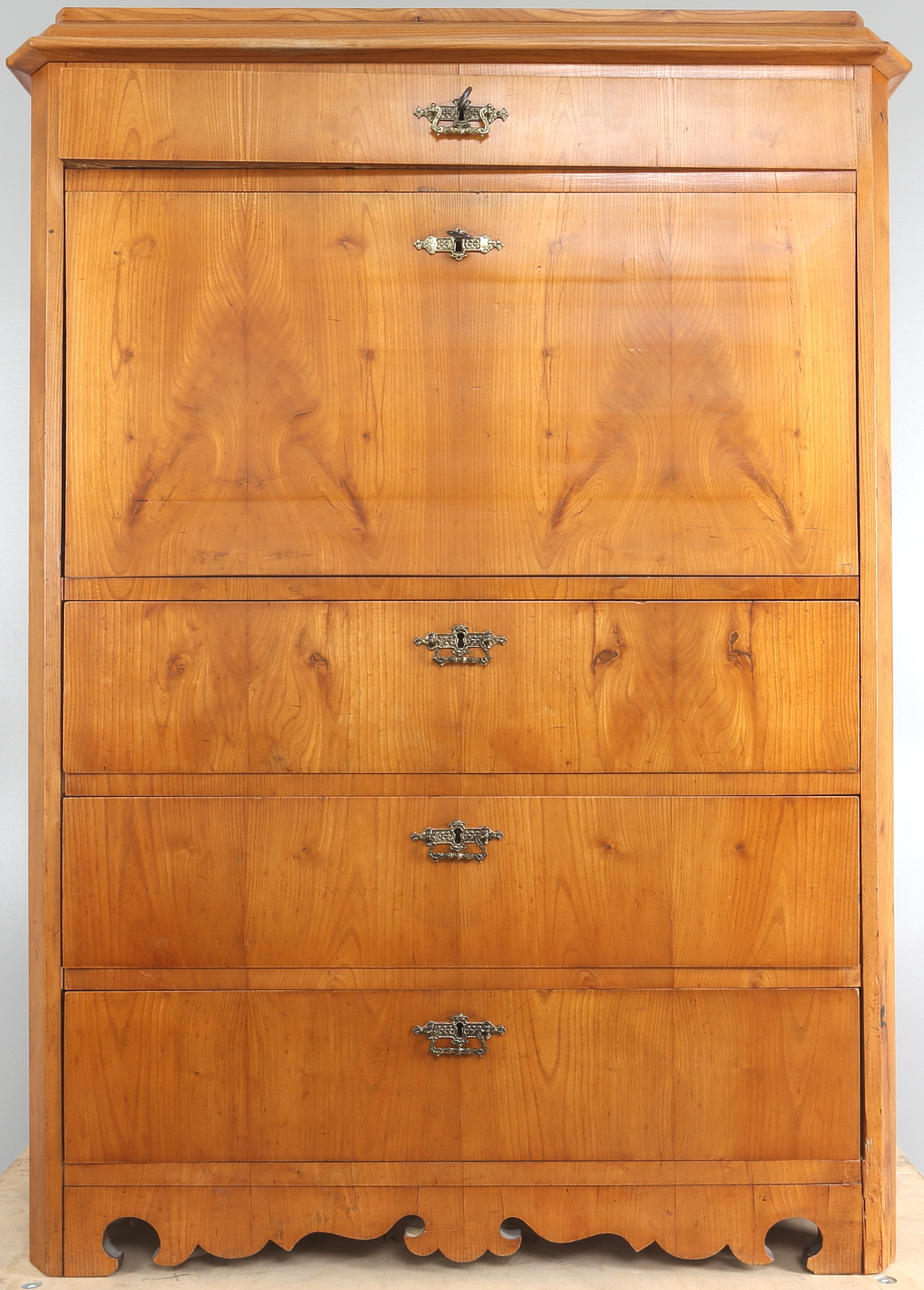 CHIFFONJÉ, omkring 1850, fanerad i alm.