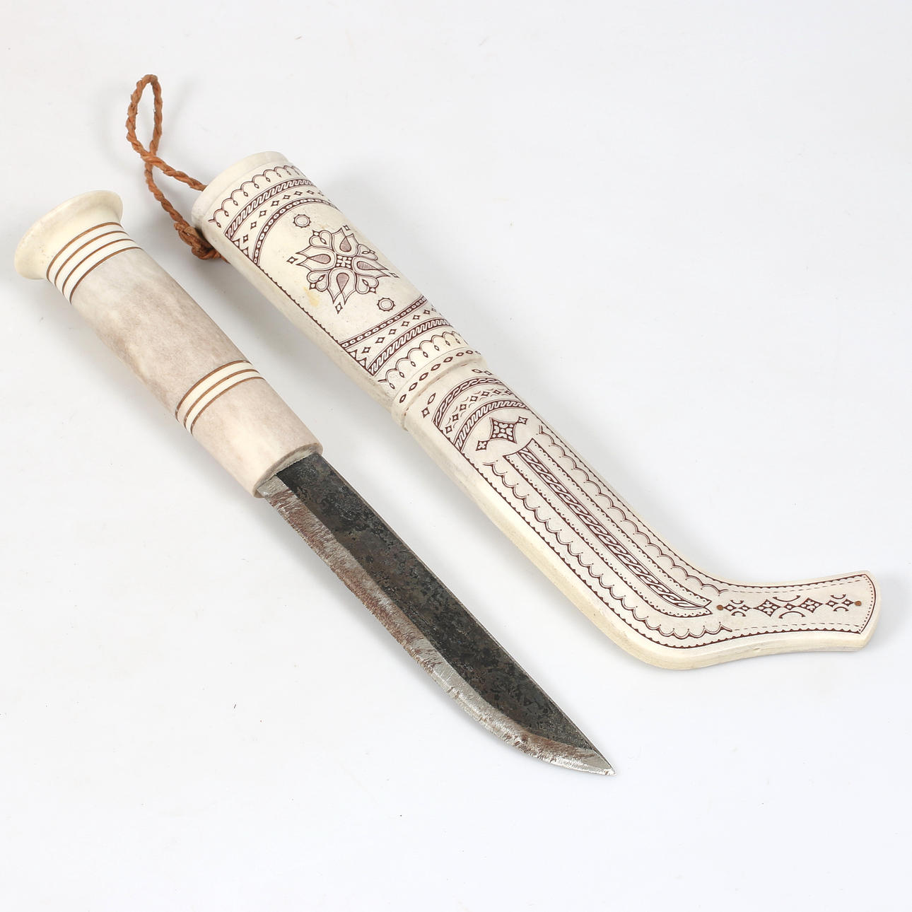 TORE SUNNA. Knife, full horn, Kiruna, signed.