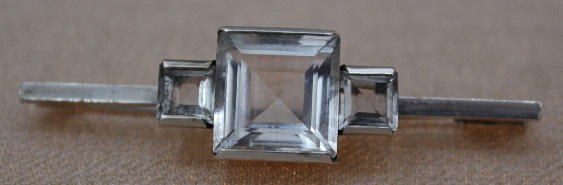 STIG ENGELBERT. Brosch, Silver och fasettslipad bergskristall, Stigbert, Stockholm, 1942.