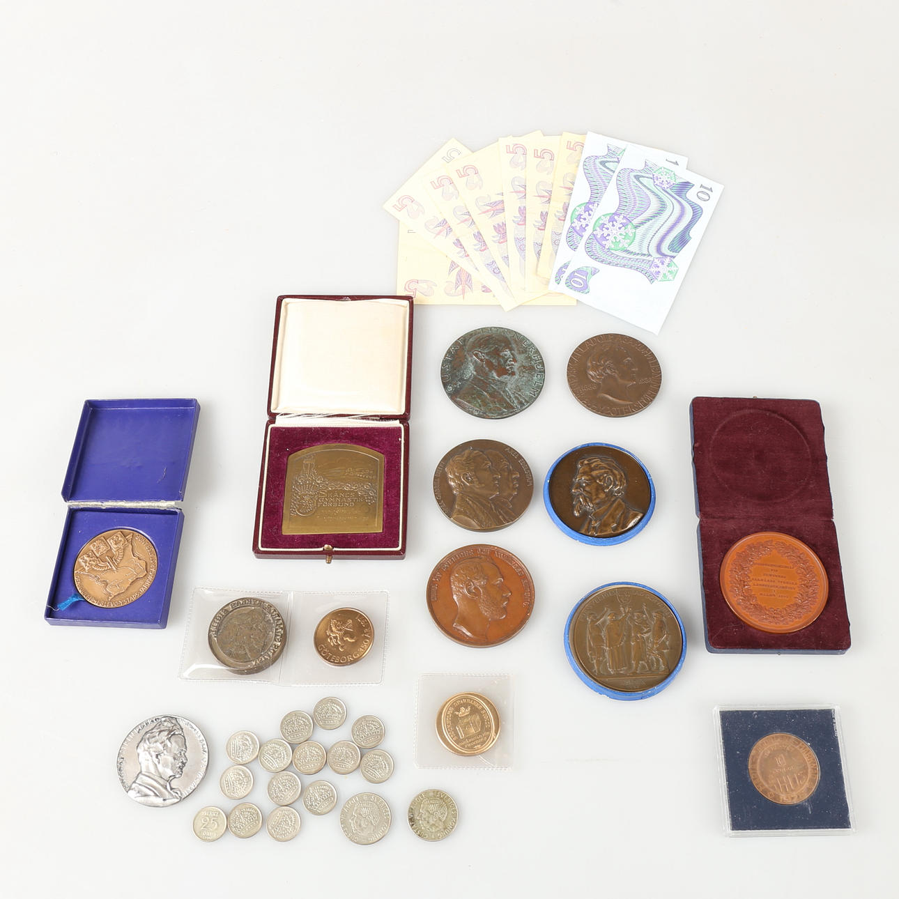 MASSER AF Sæt MEDALJER, SEDLER OG SØLVMØNTER.