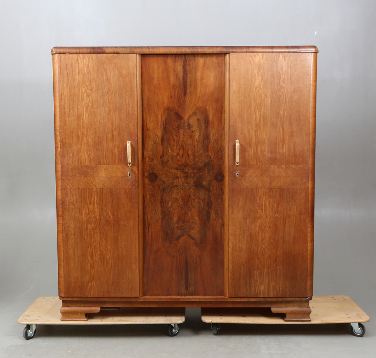 GARDEROBE, 1930er Jahre.