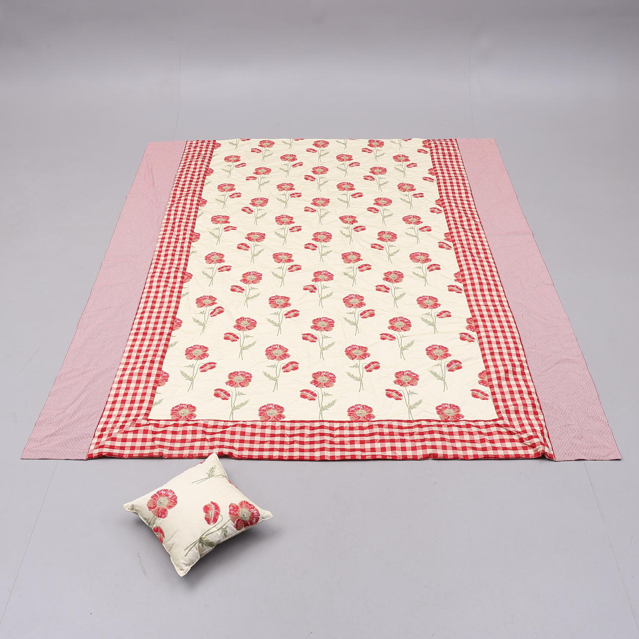 ÖVERKAST och KUDDE, Guldrosen, Växjö.