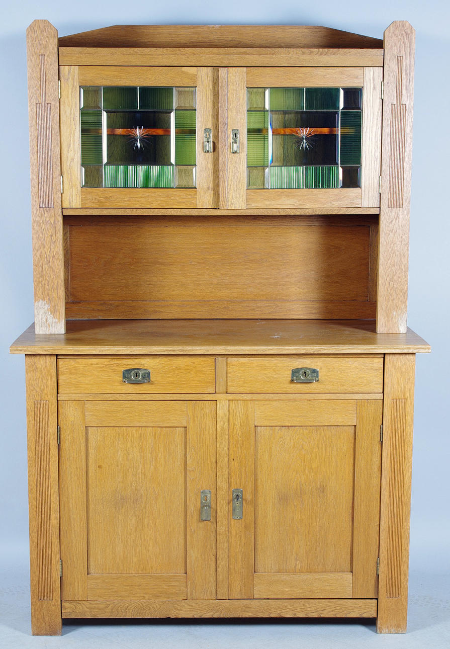 SKÄNK MED VITRINÖVERDEL, ek, jugend.