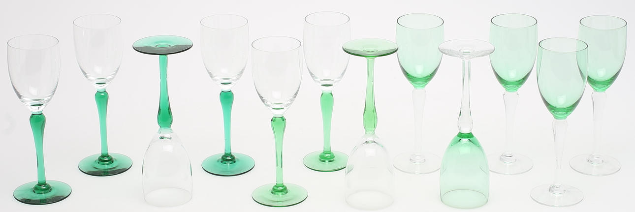 PARTI VINGLAS (12). Grönfärgade, Orrefors?