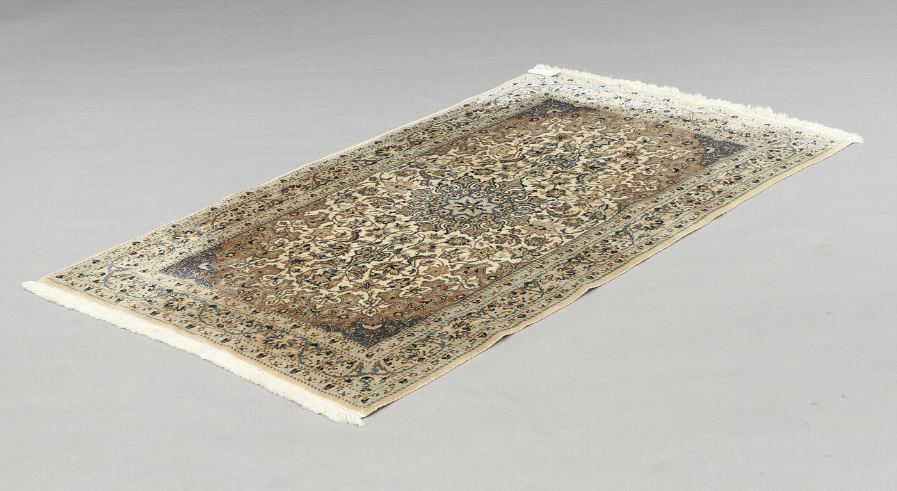 MATTA, orentalisk. 210x113.