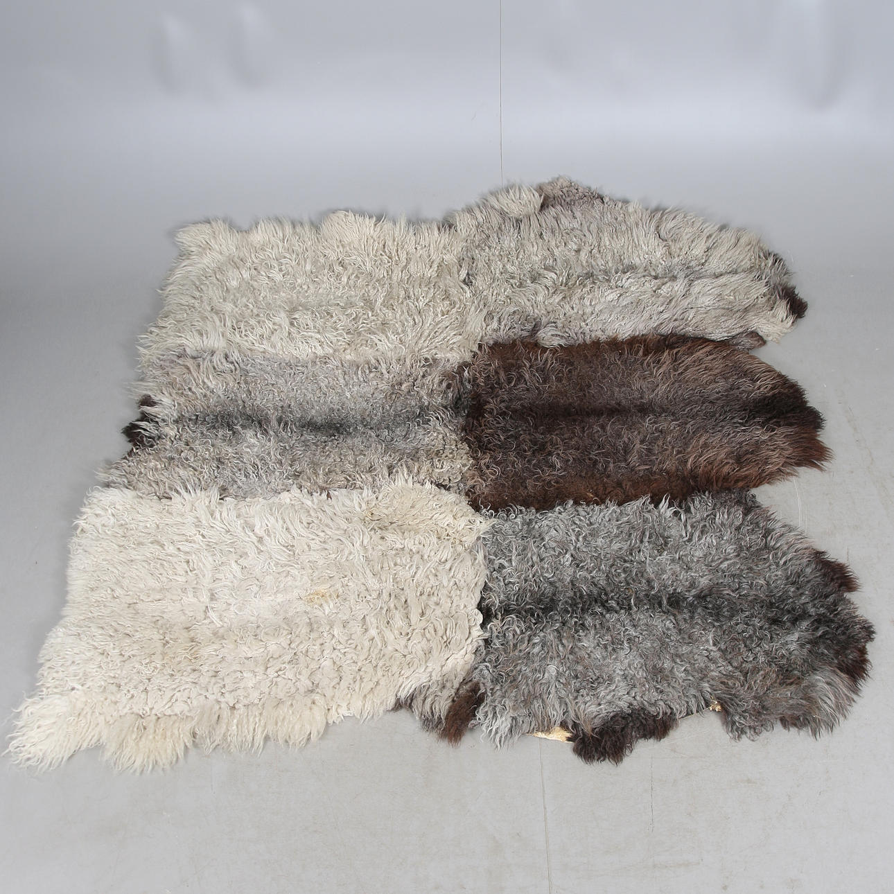 MATTA, fårskinn, 1900-tal.