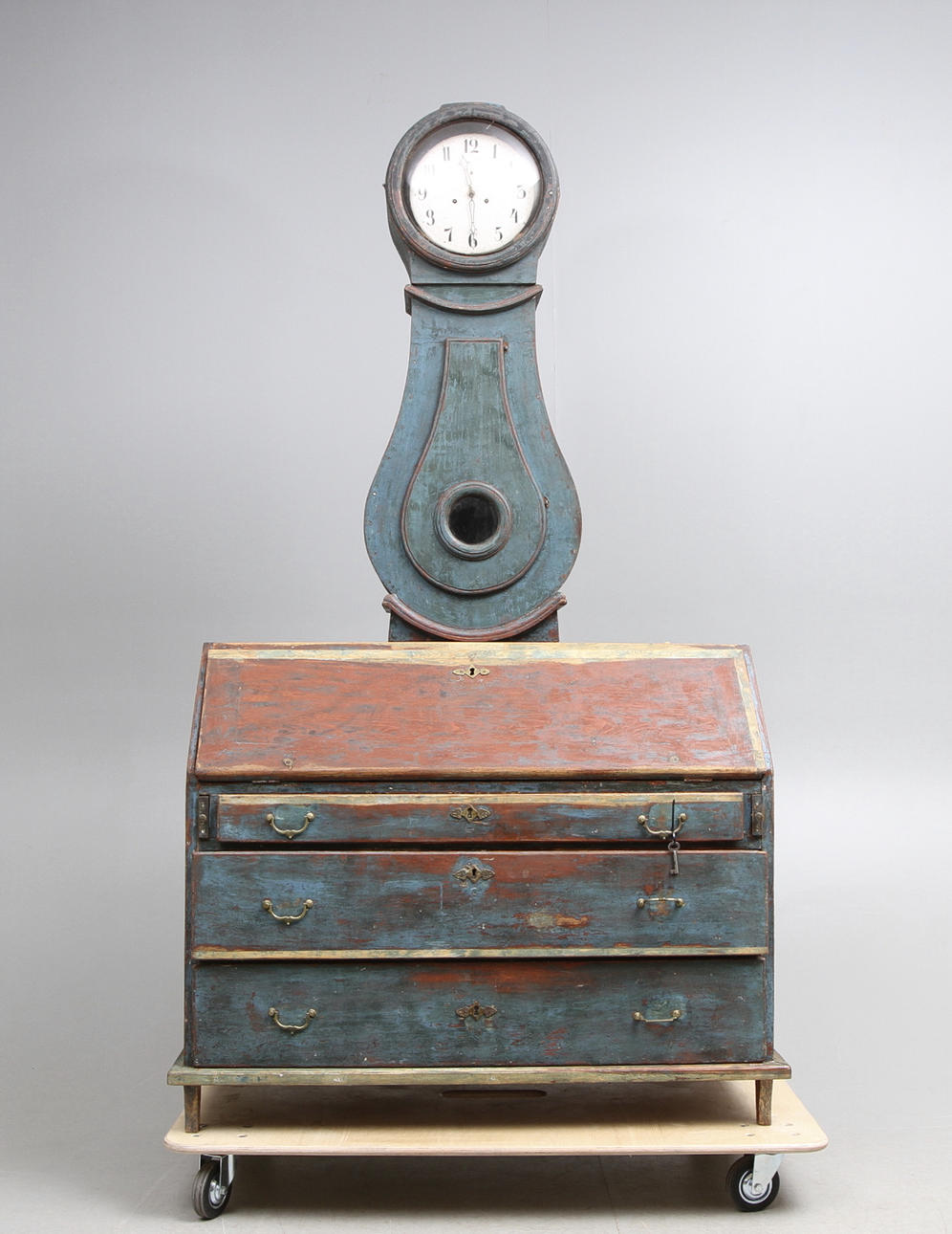 SNEDKLAFF med KLOCKÖVERDEL, Närke, 1800-talets första hälft.