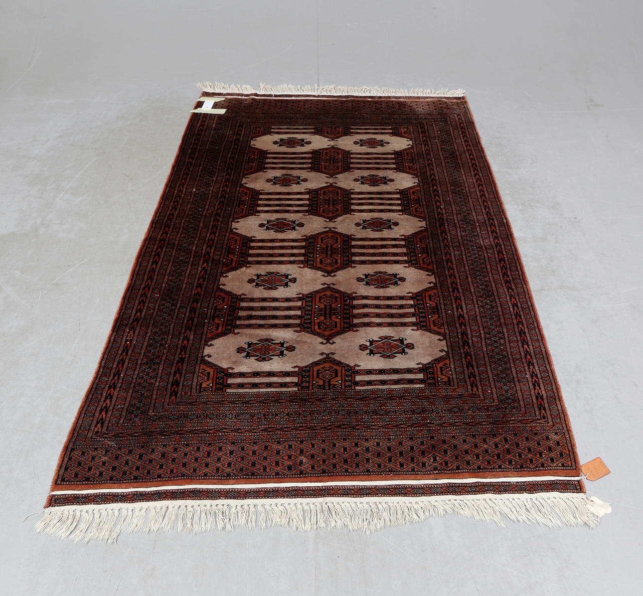 RUG, Oriental, Karachi, ca. 183x130 cm.