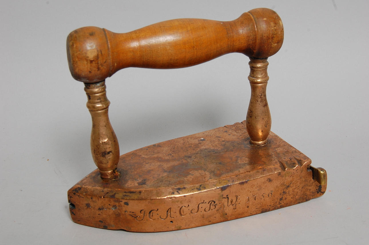 STRYKJÄRN, 1700-tal, märkt CEB 1741.