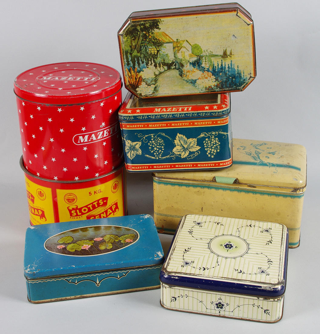 ÄLDRE PLÅTBURKAR, 7 stycken.