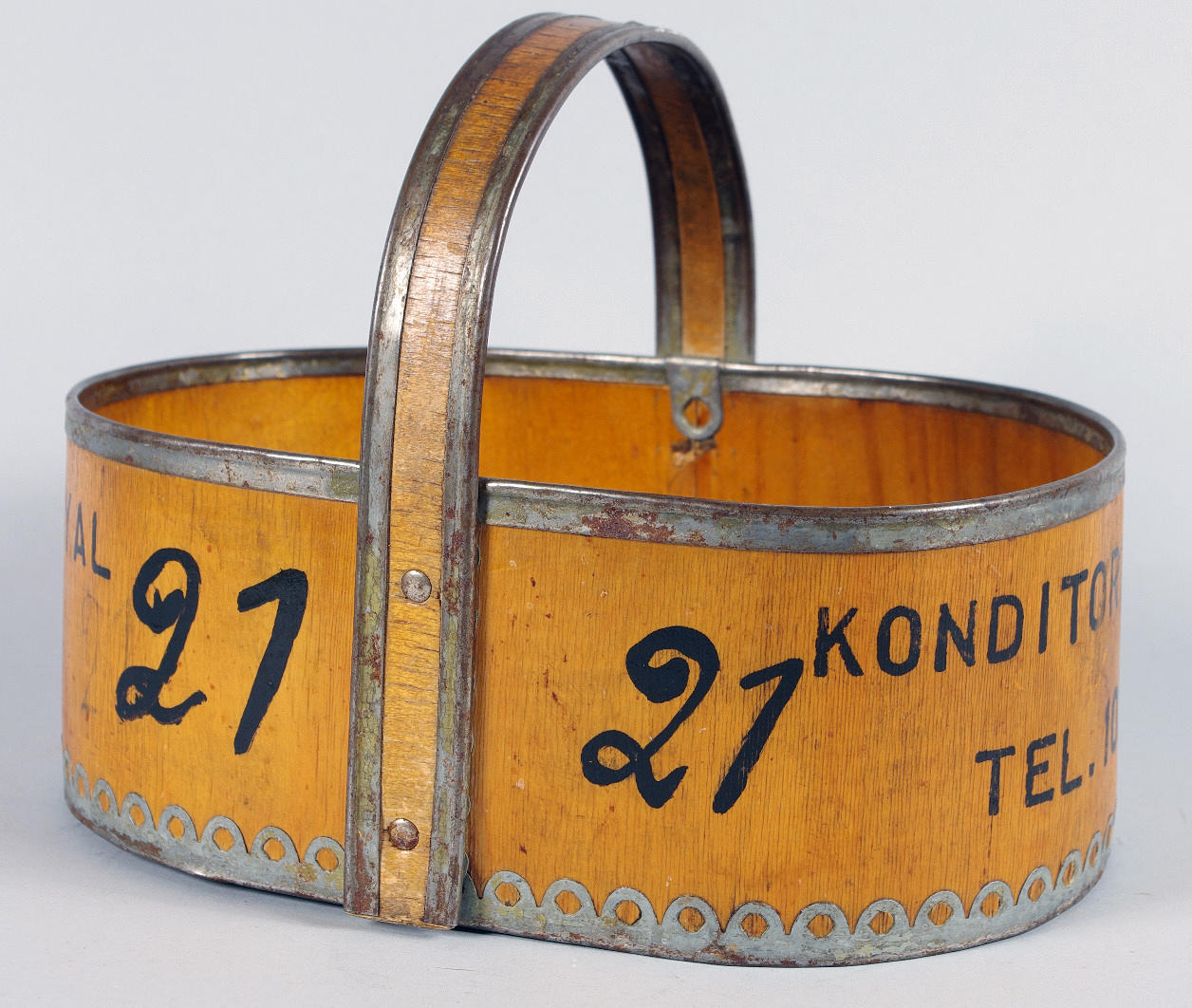 KONDITORIKORG, trä/metall.