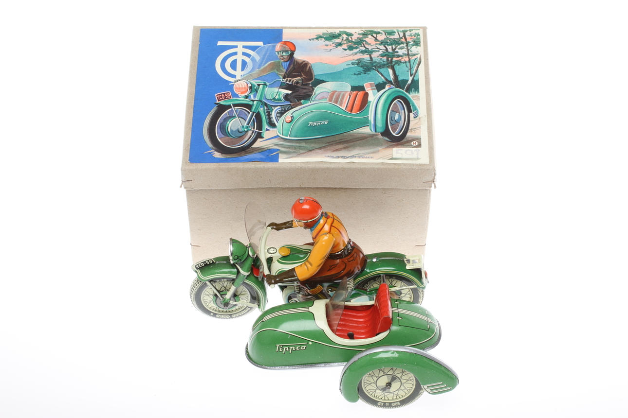 TIPPCO TCO-59 MOTORCYKEL med SIDOVAGN, Made in U.S.ZONE GERMANY, grön, urverk, originalkartong.