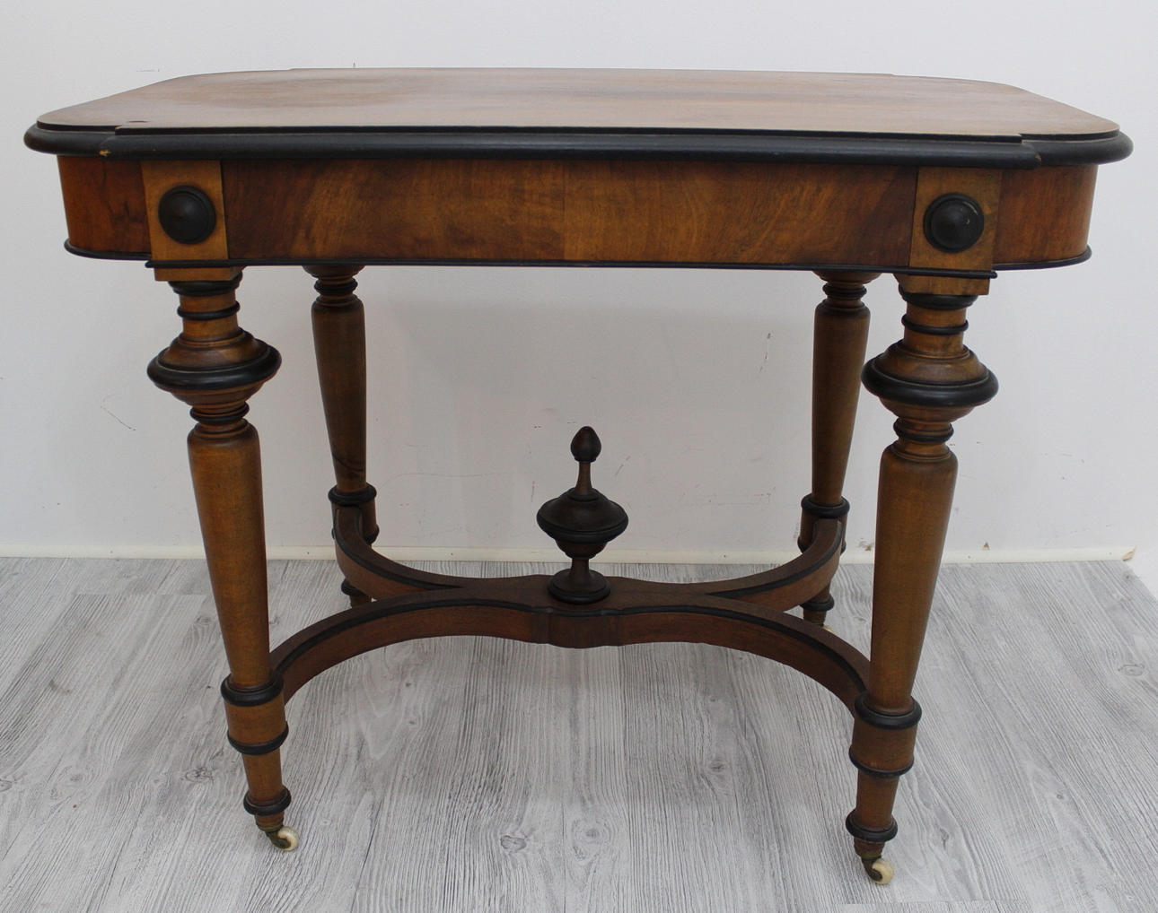 BORD 1800-tal Nässjö.