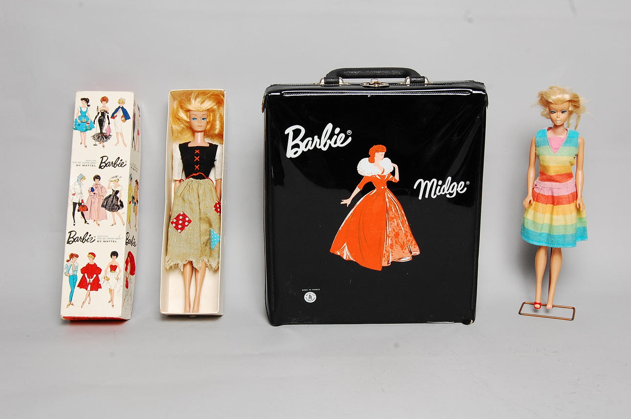 BARBIE, diverse, med garderob, 1960-tal.