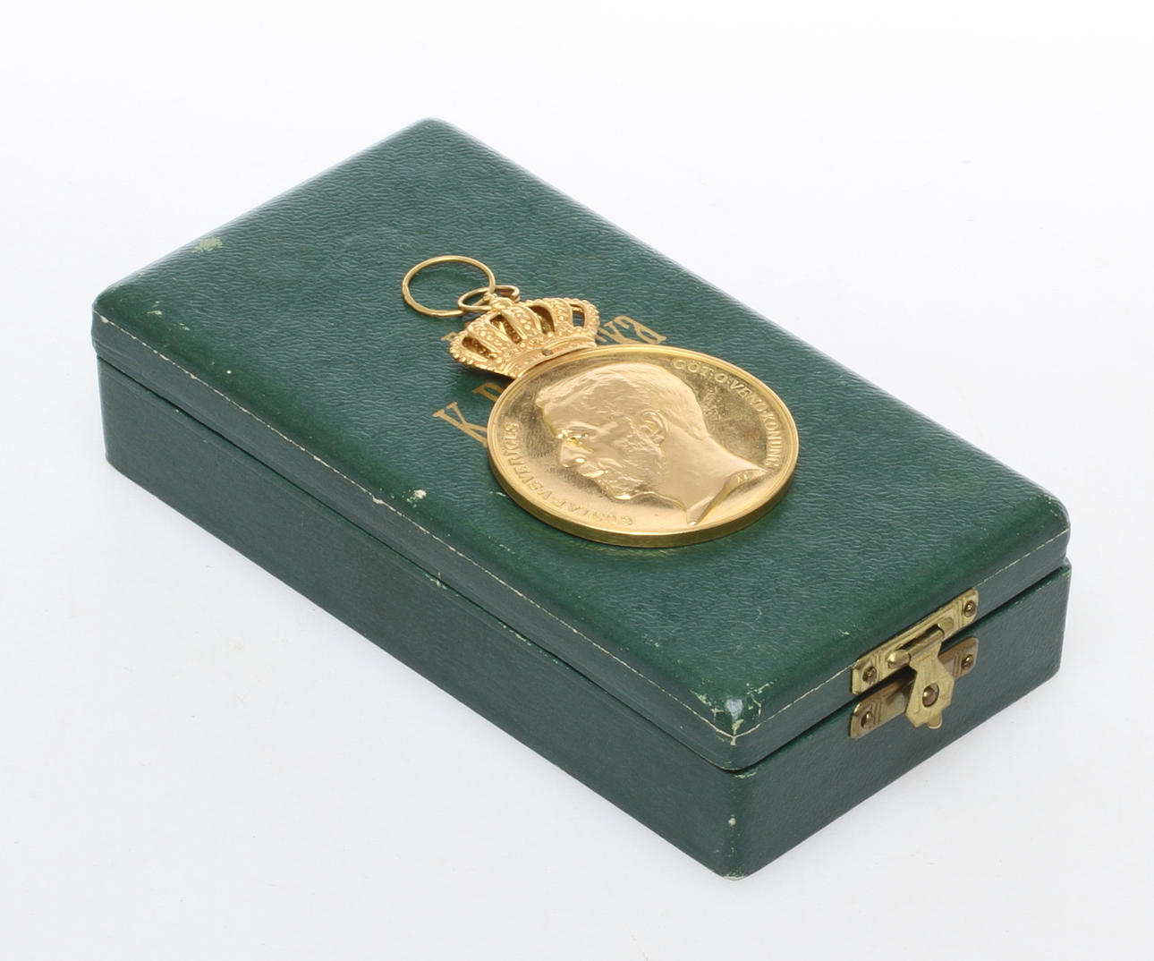 FÖRTJÄNSTMEDALJ, 23k samt 18k guld, Af Kongl. Patriotiska Sällskapet.